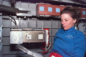 Spaceflight mission report STS89