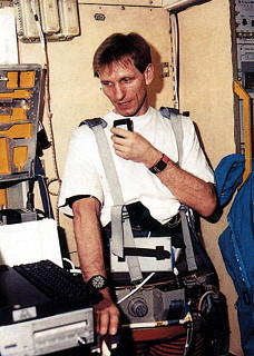 Raumflugbericht Sojus TM14