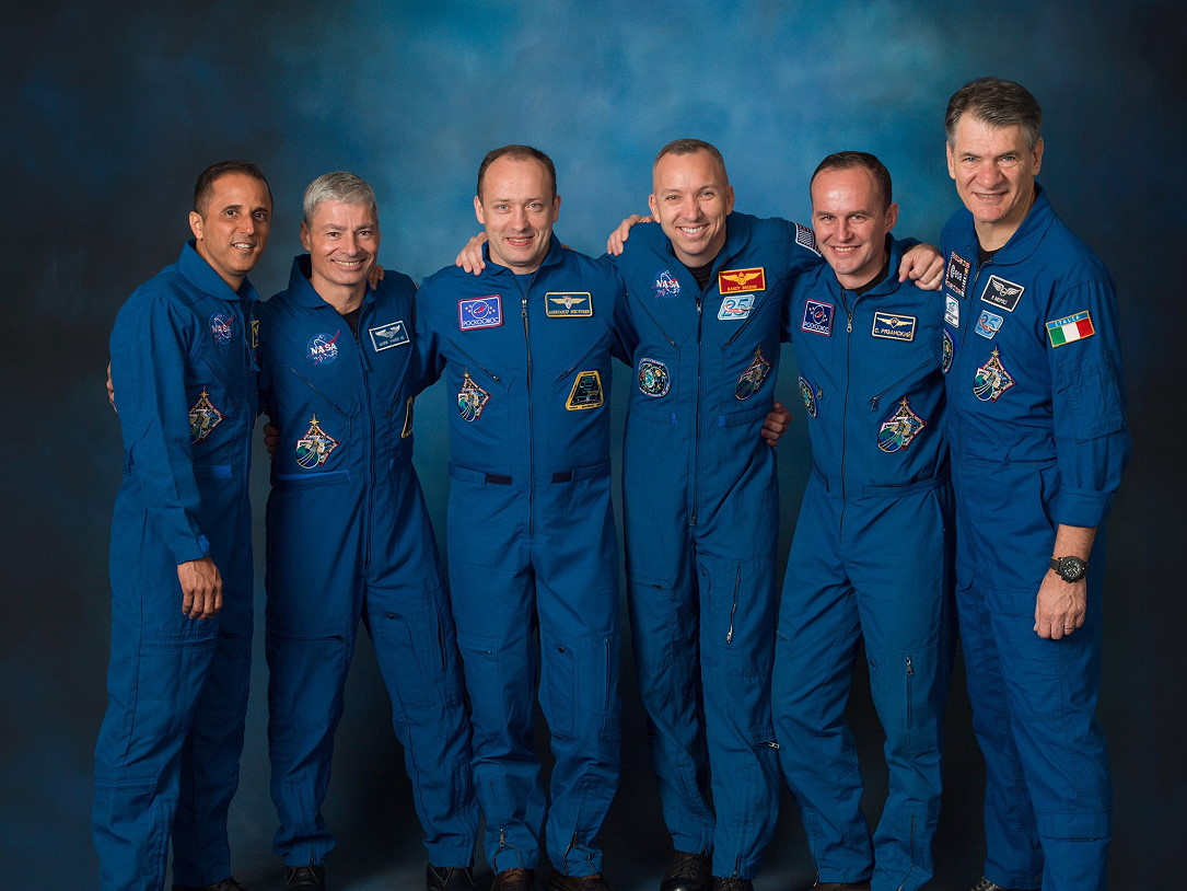 Crew ISS-53
