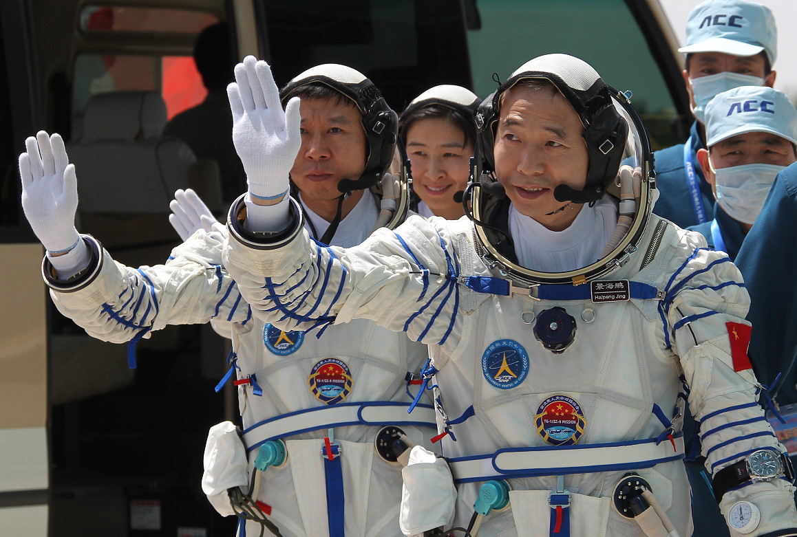 Crew Shenzhou-9