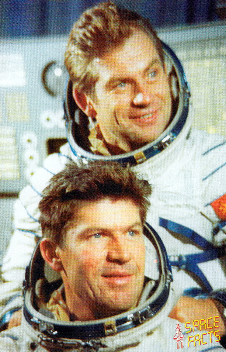 Crew Soyuz 25