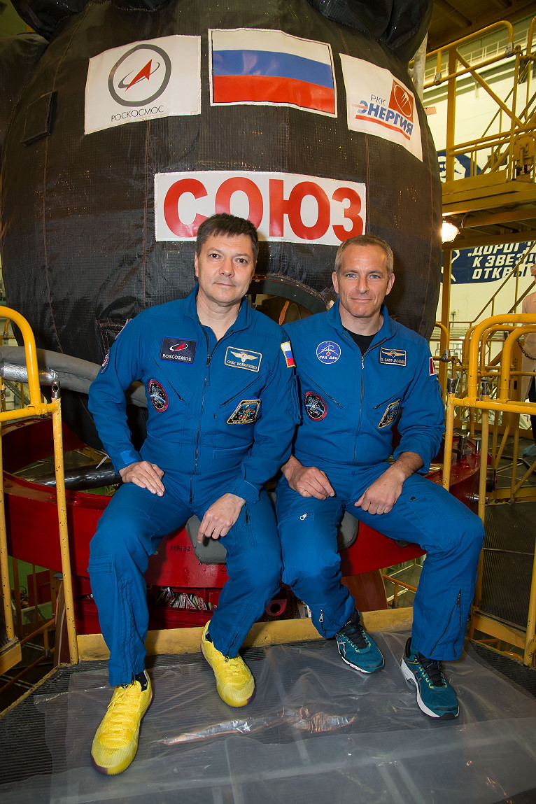 Crew Soyuz MS-10 backup