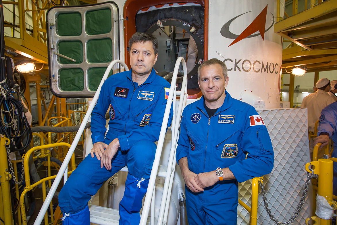 Crew Soyuz MS-10 backup