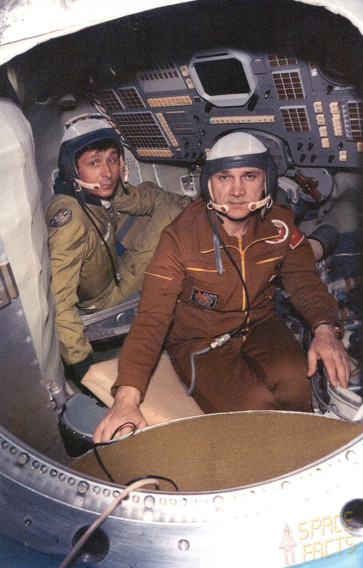 Crew Soyuz T13