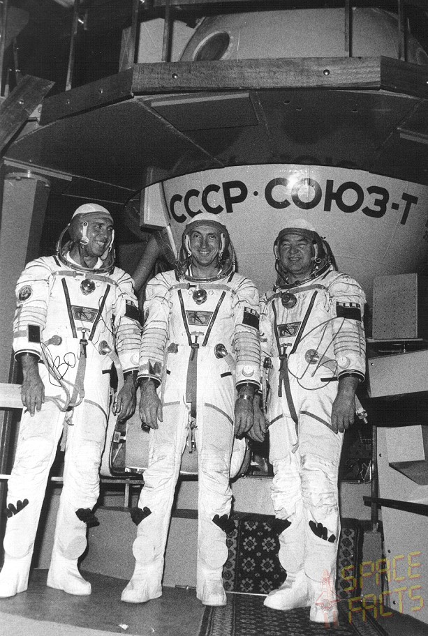 Crew Soyuz T14