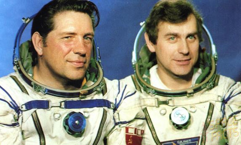 Crew Soyuz T9