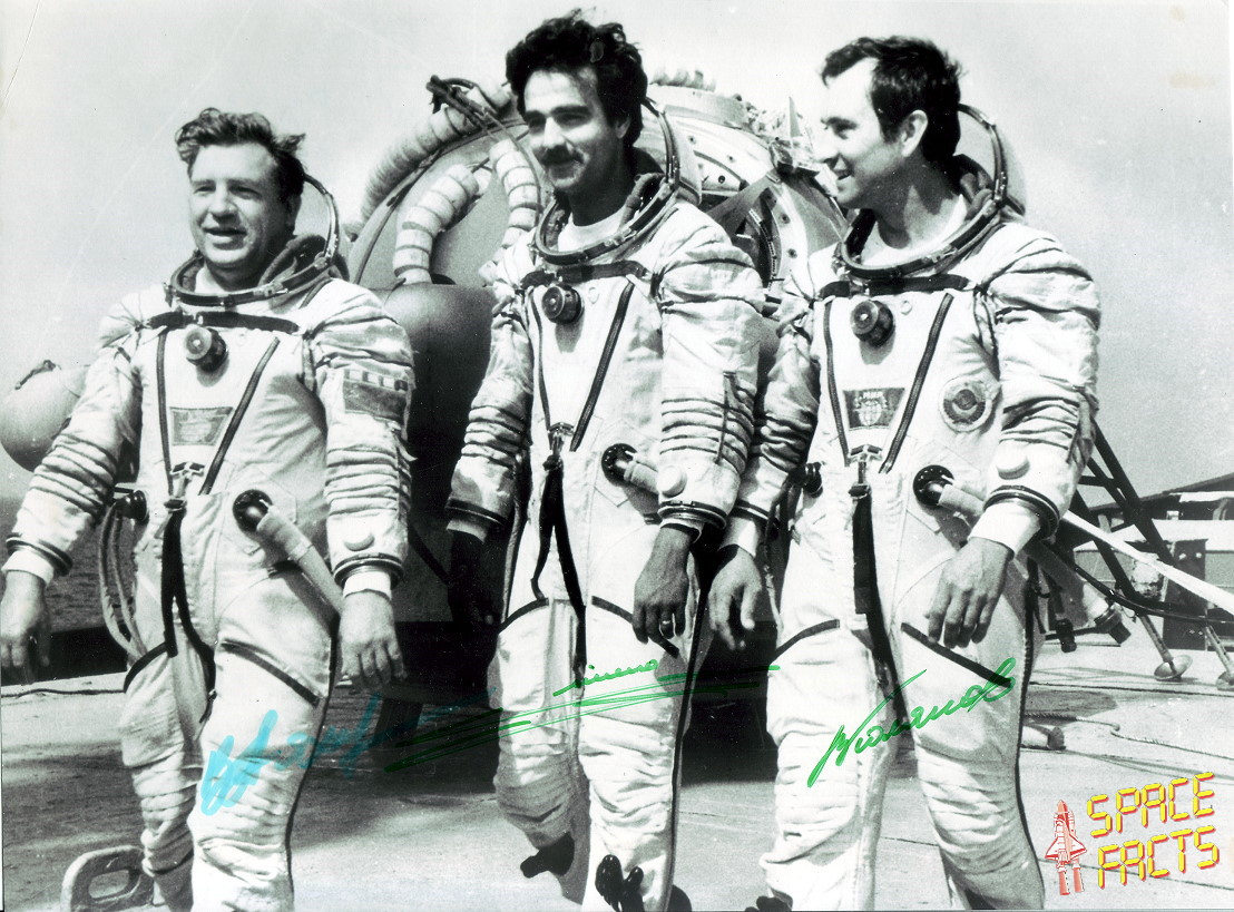 Crew Soyuz TM6