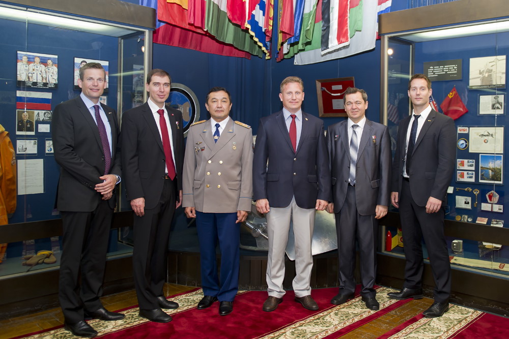 Crew Soyuz TMA-18M prime and backup