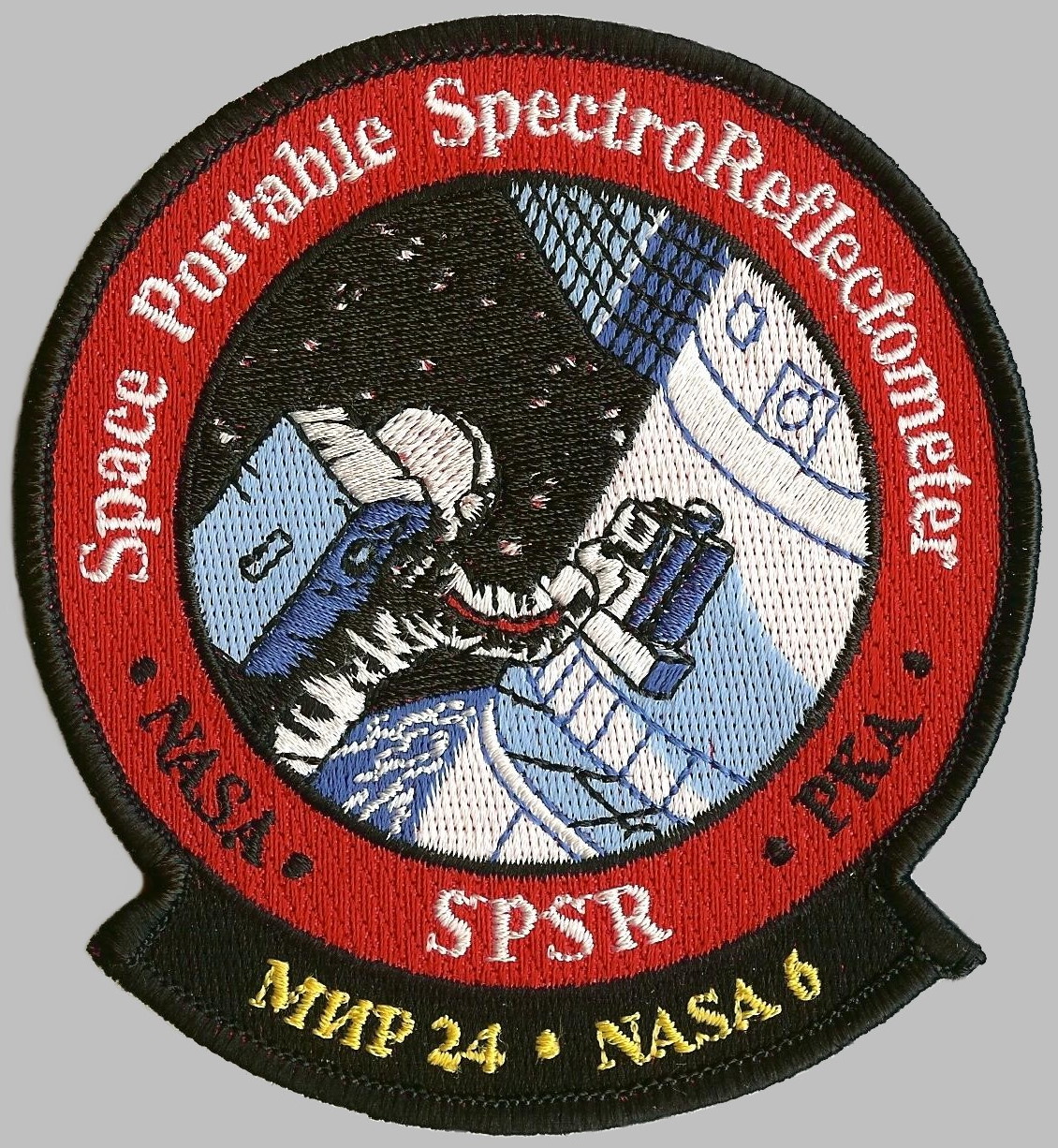 N086    NASA  SHUTTLE  BRONZE  MEDAL STS-86  ATLANTIS  U.S. RUSSIA  SPACEWALK 