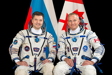 Crew Soyuz MS-10 backup