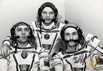 Crew Soyuz TM-4 (double)