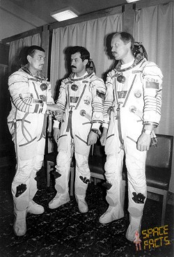 Crew Soyuz TM-6 (double)