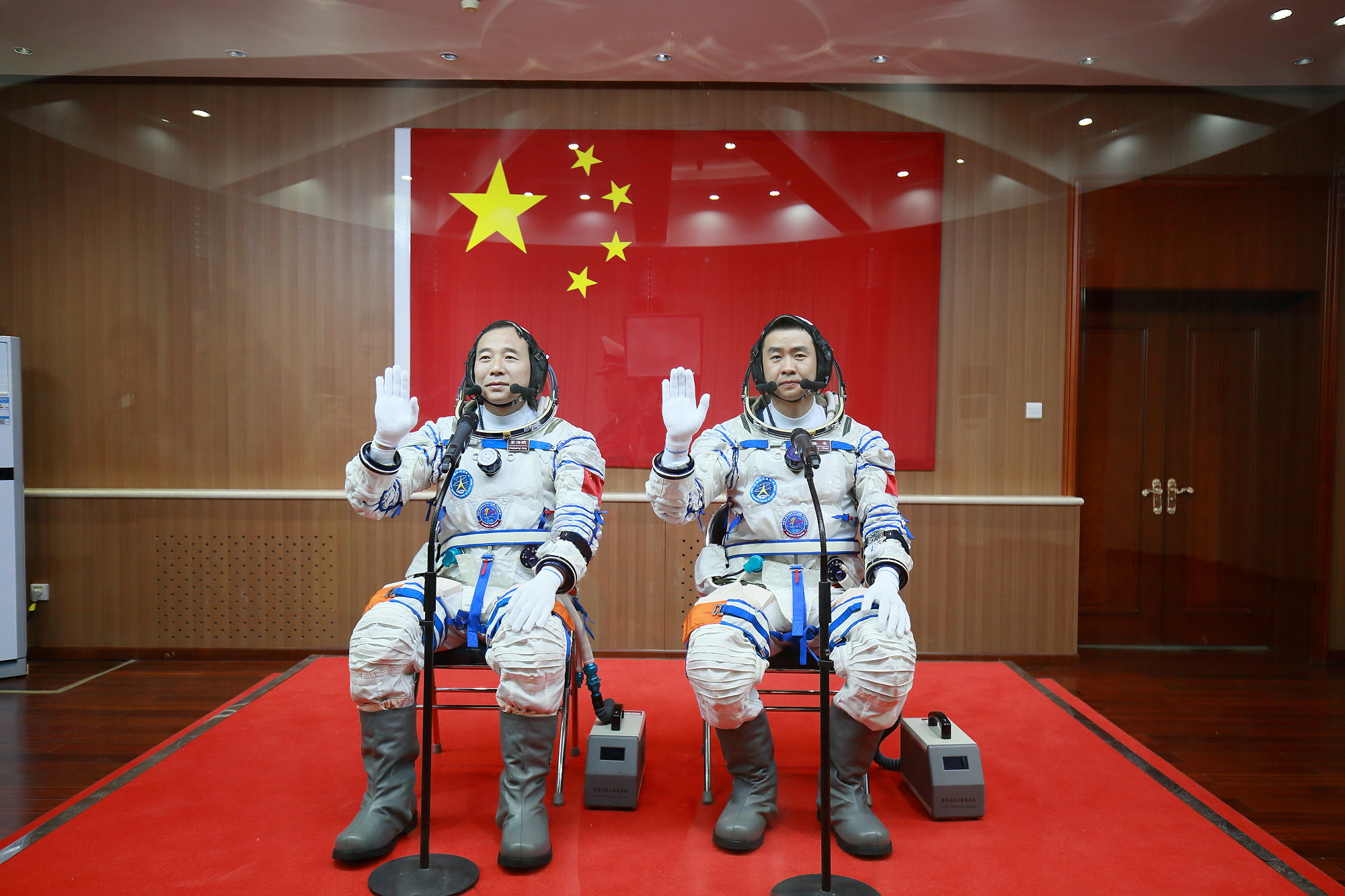 Spaceflight mission report Shenzhou11