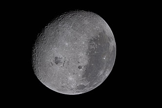 Der Mond w�hrend des Vorbeifluges