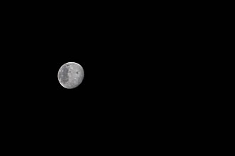 Der Mond w�hrend des Vorbeifluges
