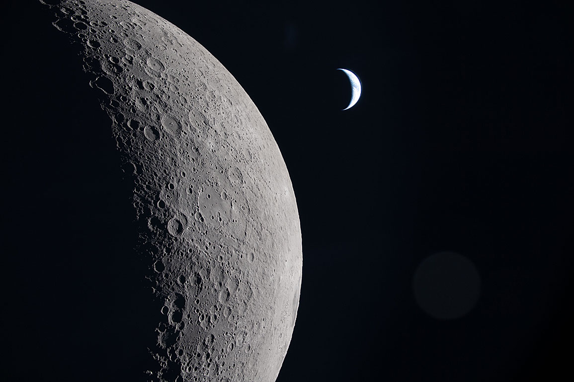 Der Mond w�hrend des Vorbeifluges