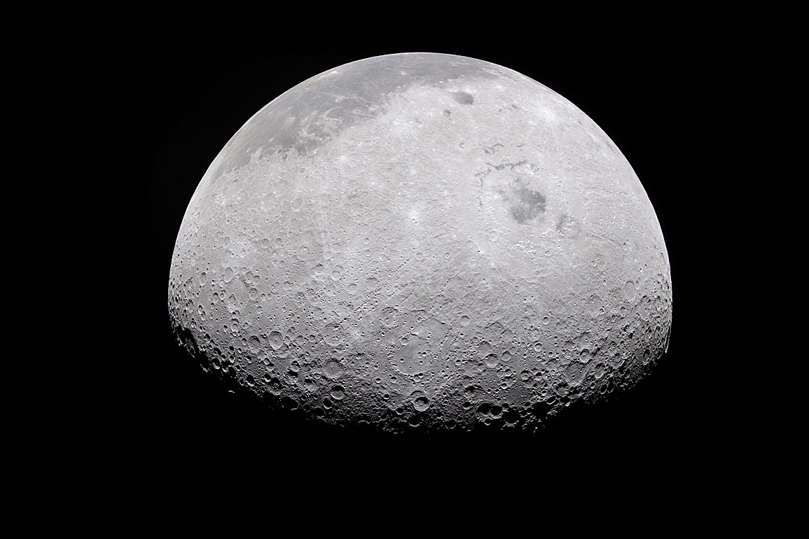 Der Mond w�hrend des Vorbeifluges