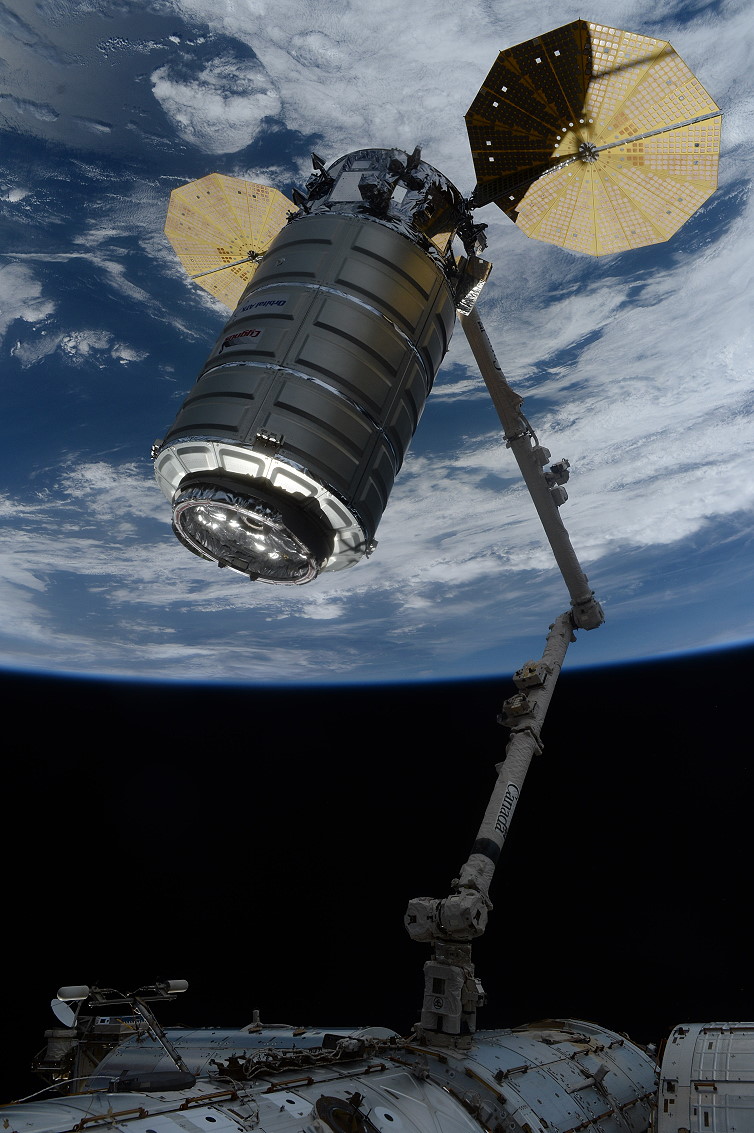 Cygnus OA-7 grapple